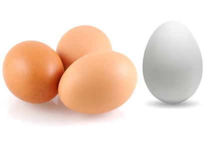 Three eggs  © Saskia Massink - Big white egg 